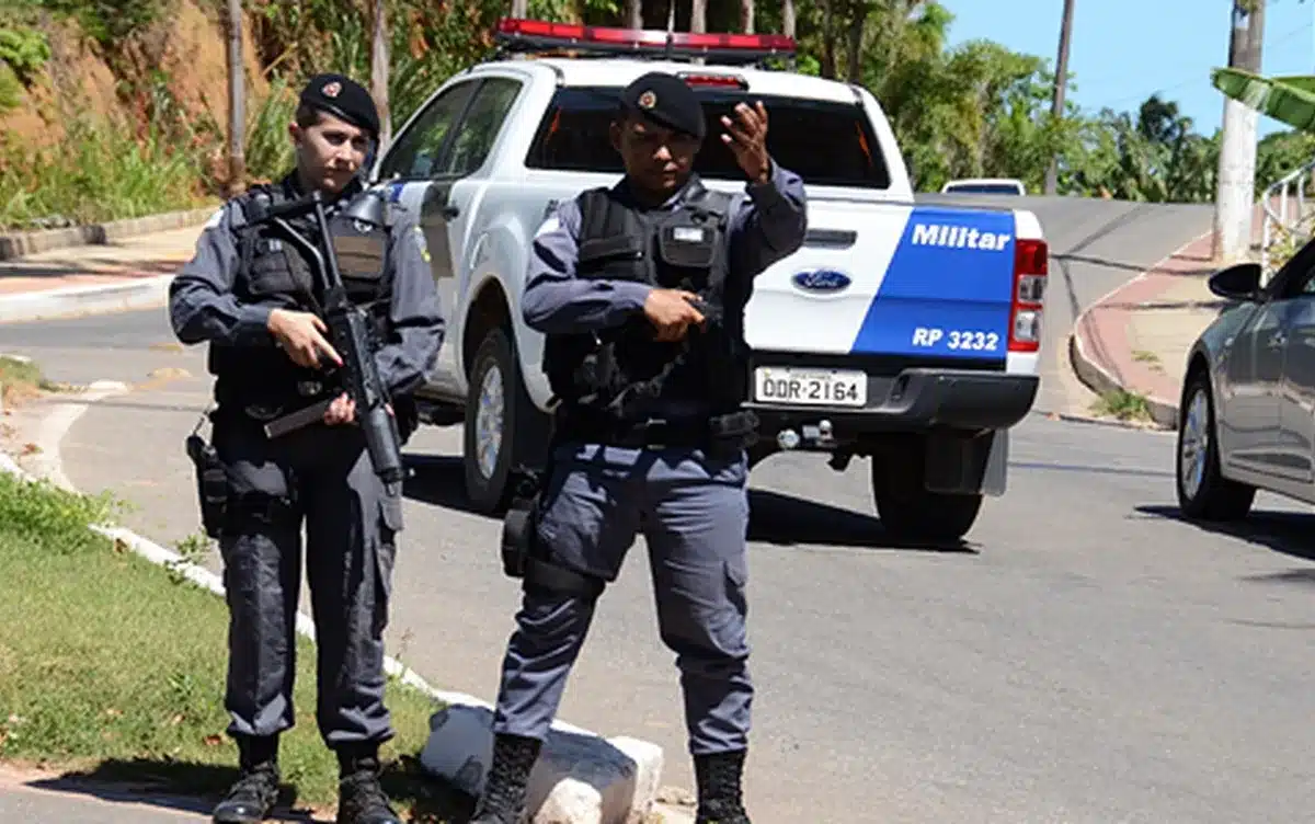 policiais, rodoviários, policiais federais, policiais federais, policiais rodoviários;