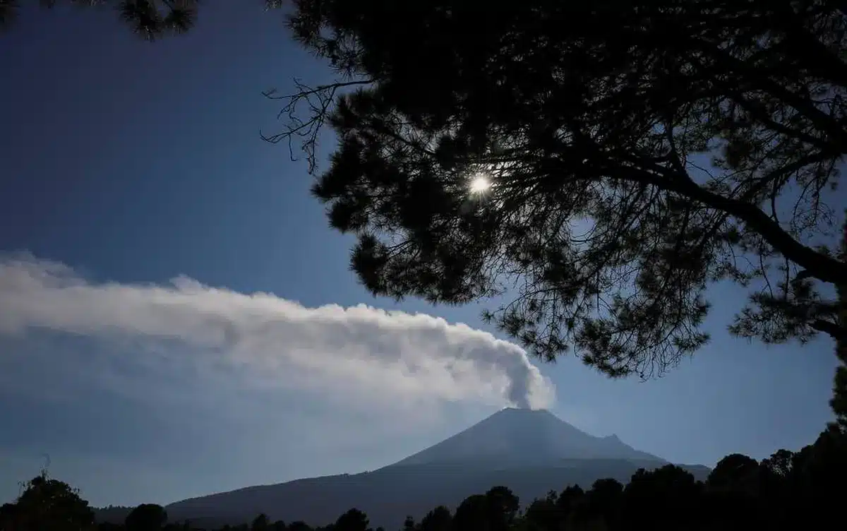 montanhas, erupções, lava;